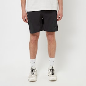 Oakley Latitude Arc Short schwarz