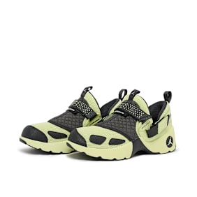 Jordan Wmns Trunner LX luminous geel