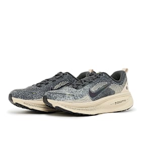 Nike Nike Vomero 18 oatmeal/black-anthracite-volt grau