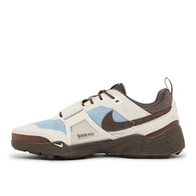 Nike x Travis Scott Zoom Field Jaxx "Leche Blue" bruin