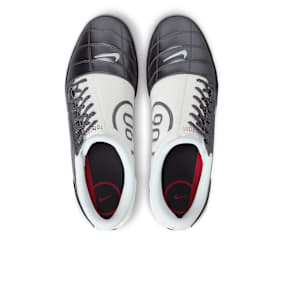 Nike Total 90 III "Light Graphite“ silver