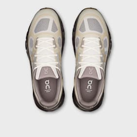 On Cloudtilt Remix beige