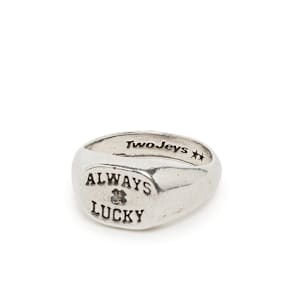 TwoJeys&nbsp; Always Lucky Signet Ring argent