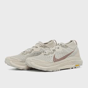 Nike   ACG Zegama beige