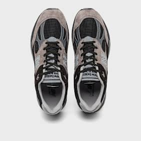 New Balance 991V2 Made in UK "Elevated Neutrals" (U991EY2) beige