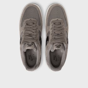 Nike   Air Force 1´07 LV8 grau