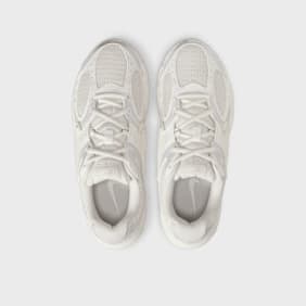Nike Wmns V5 RNR (Runner) beige