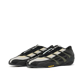 adidas Originals x Bad Bunny x Mercedes Wmns Adiracer GT schwarz