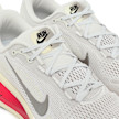 Nike Nike Vomero 18 platinum tint/mtlc pewter-siren red grey 86501 6