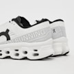On Cloudmonster 3 wit 93948 5