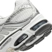 Nike Air Max Moto 2K weiß 94324 8