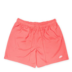 Nike Club Flow Shorts red