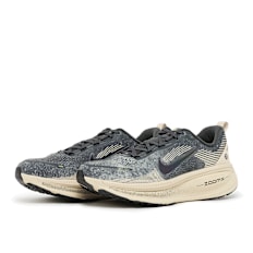 Nike Nike Vomero 18 oatmeal/black-anthracite-volt grau