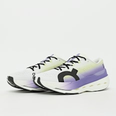 On Cloudboom Max weiß