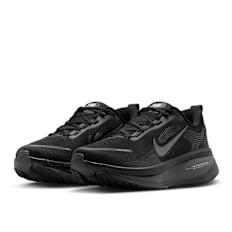 Nike   Vomero 18 schwarz