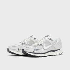 Nike   Wmns Zoom Vomero 5 "Metallic Silver" grey