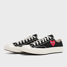 Comme des Garcons Play Small Red Heart Chuck Taylor All Star '70 Low zwart