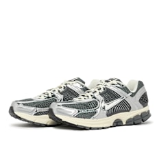 Nike   Zoom Vomero 5 "Iron Grey Chrome" grey