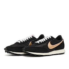 Nike   Daybreak SP gold