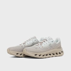 On Wmns Cloudtilt beige