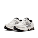 Nike Wmns Zoom Vomero 5 beige 83290 1