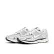 Nike Wmns Zoom Vomero 5 "Metallic Silver" grau 78498 1