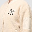 New Era Wmns MLB New York Yankees OS Sherpa Bomber Jacket beige 90216 5