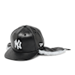 New Era IMG Faux Fur Dogear 59fifty New York Yankees schwarz 92930 1
