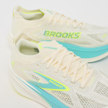 Brooks Hyperion Max 3 beige 95965 6