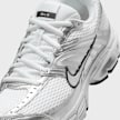 Nike   Air Max Moto 2K argent 98267 7