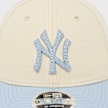 New Era Side Script 9Forty® Cap New York Yankees beige 99253 5