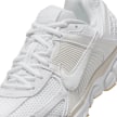 Nike   Wmns Zoom Vomero 5 blanc 88667 7