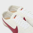 Nike Wmns Moon Racer "Summit White & Team Crimson" Weiss 103326 6