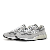 Buy New Balance 992 (U992GY) in grau | U992GY at solebox Buy New Balance 992 (U992GY) in grau | U992GY at solebox