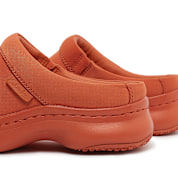 Buy Clarks x Martine Rose Wmns Cur Clog 2 in oranje | 26180948