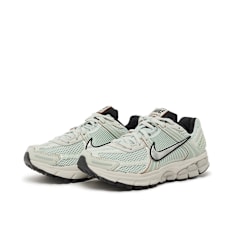 Nike Wmns Zoom Vomero 5 "Light Silver Chrome" vert