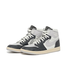 Jordan Wmns Air Jordan 1 MM High "Coconut Milk" grau