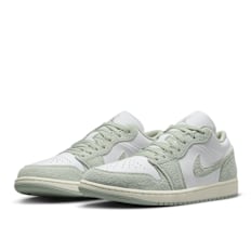 Jordan Air Jordan 1 Low SE "Light Green" grün
