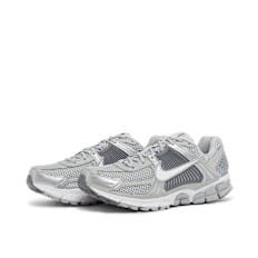 Nike Wmns Zoom Vomero 5 grey