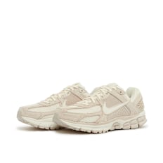 Nike Wmns Zoom Vomero 5 "Light Orewood Brown" beige