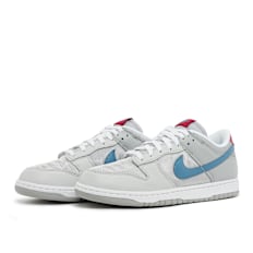 Nike Dunk Low “Silver Surfer” gris