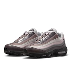 Nike x A Ma Maniére Air Max 95 "While You Were Sleeping" lila