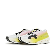 On Wmns Cloudboom Max weiß