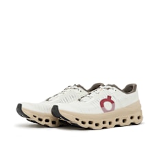 On Wmns Cloudmonster "Year Of The Horse" weiß