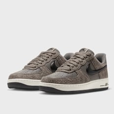 Nike Air Force 1´07 LV8 grau